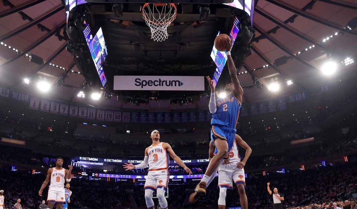 步行者险胜雷霆，范弗利特统治全场