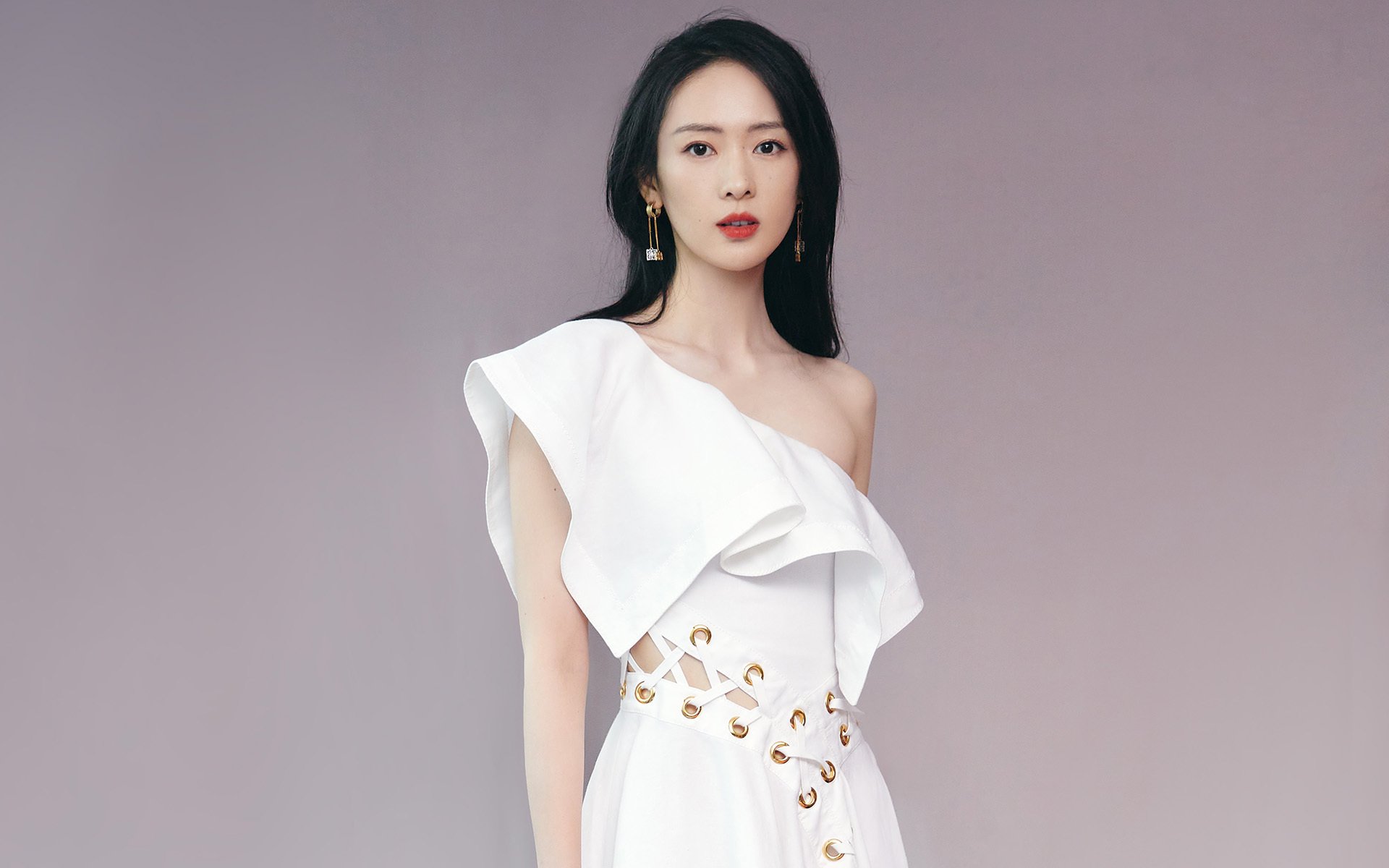 巨星陨落夜唯一恒星，克瓦拉茨赫利亚在国家德比的稳定光芒