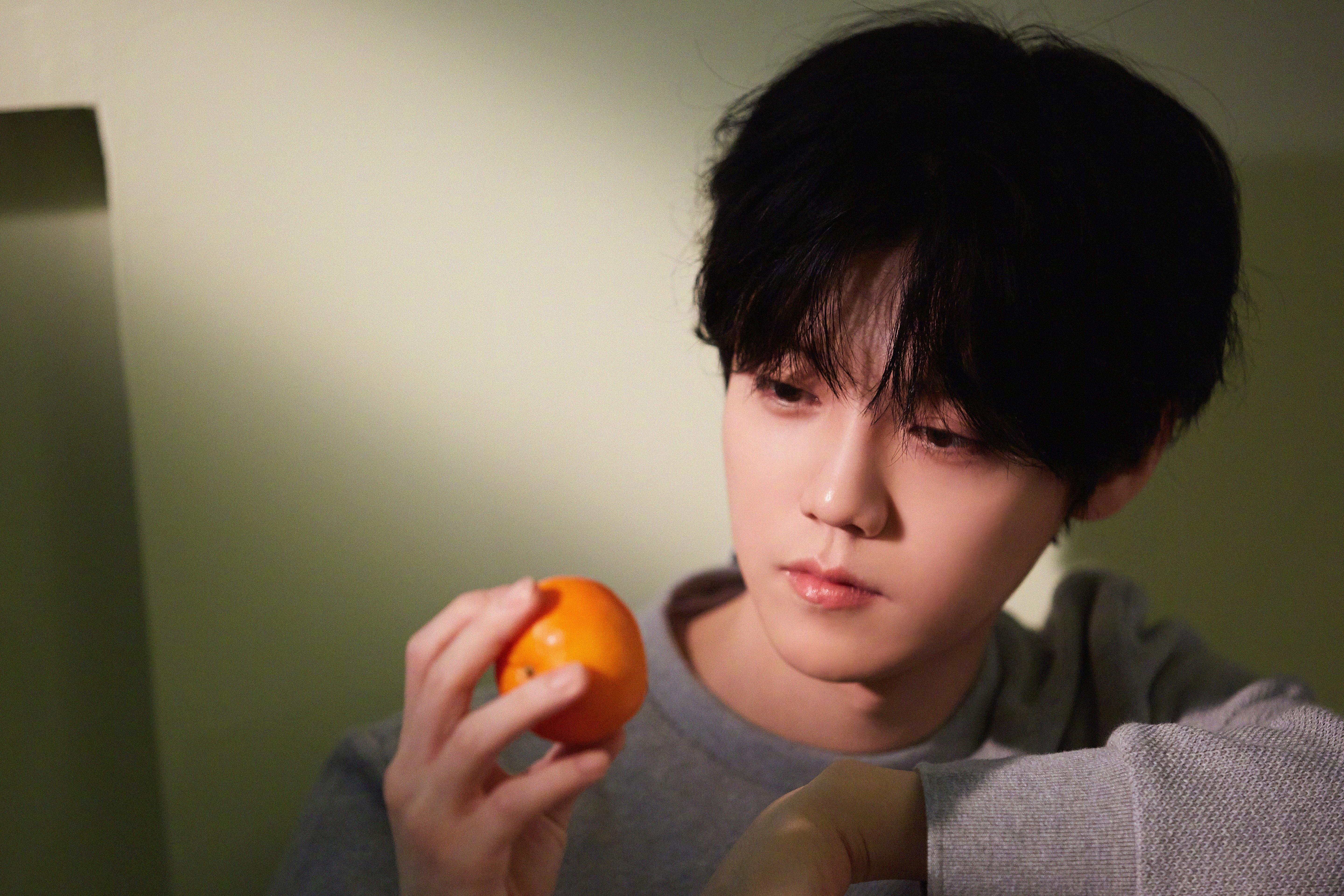 绿茵战场与魔术突围，欧冠与NBA的战役交响