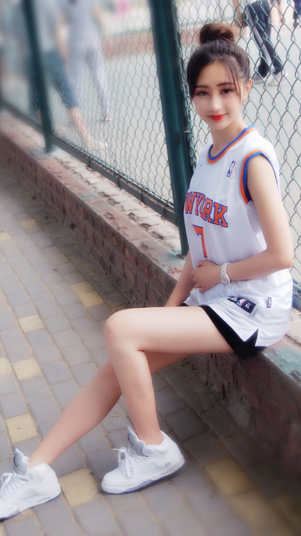 红色轮胎上的绝杀,当F1引擎的轰鸣遇见NBA压哨球的弧线